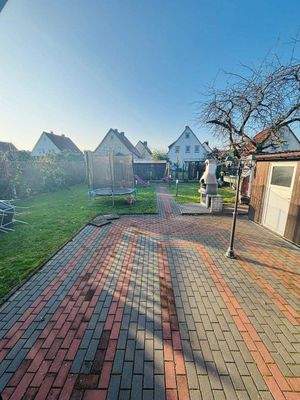 Terrasse mit Blick in den Garten