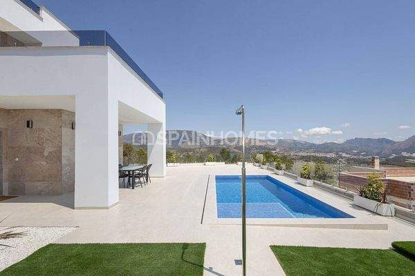 Elegant Detached Homes with a Pool in Polop Costa Blanca