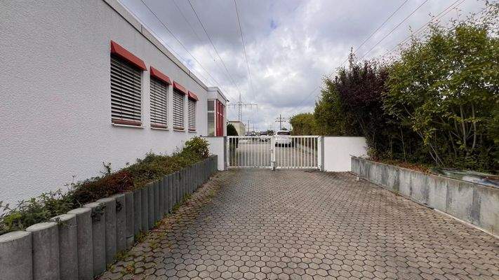 Gewerbeeinheit - Hofansicht