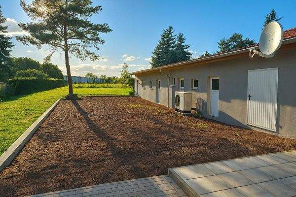 Blick übers Grundstück