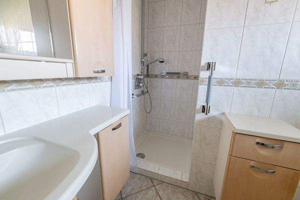 EG Dusche im Badezimmer