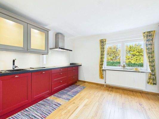 Villa mit Parkgrundstück und Pool in Beaumarais