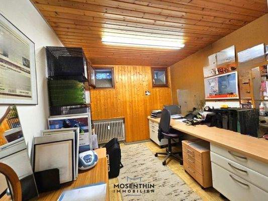 Arbeitszimmer im UG