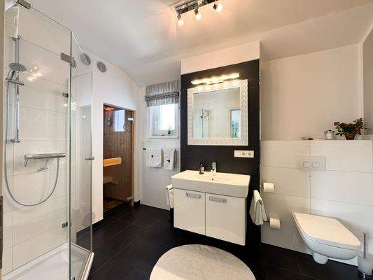 Badezimmer mit Sauna