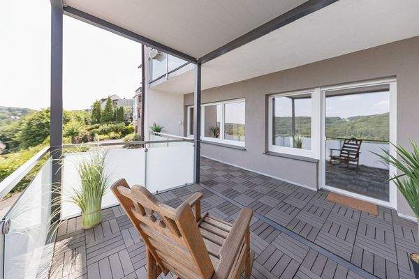 Balkon mit erweitertem Balkonturm