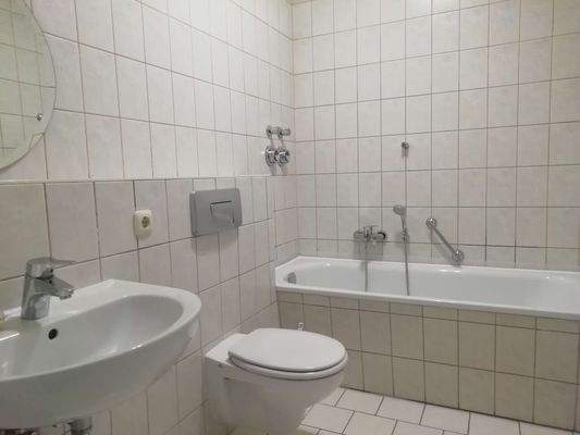 Badezimmer_Vergleichsbild