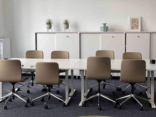 1000satellites-zeppelinstrasse