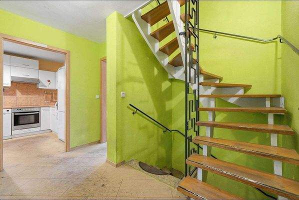 Treppe ins Obergeschoss