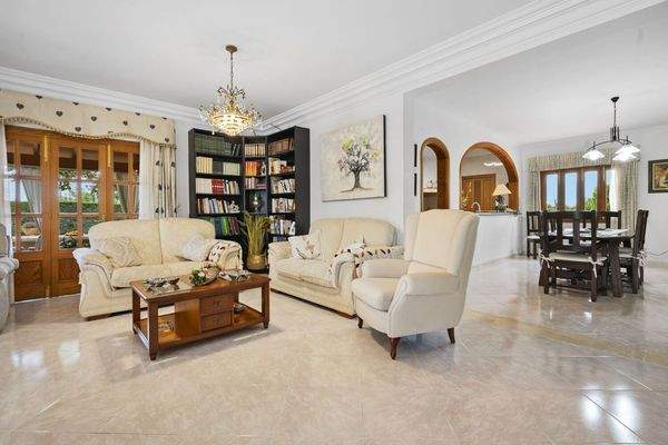 Offenes Wohn- Esszimmer