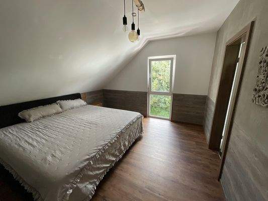 Schlafzimmer DG