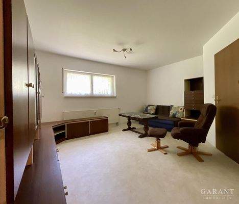 Zimmer 1 Souterraine