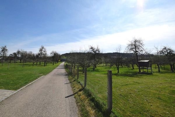 Direkt angrenzende Landschaft