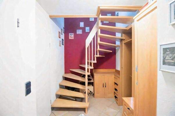 Eingangsbereich (mit KI digital verändert)