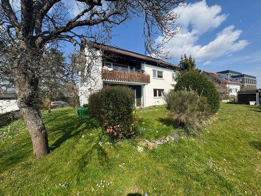 Blick aufs Haus von der Gartenseite