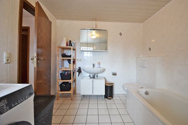 Badezimmer links
