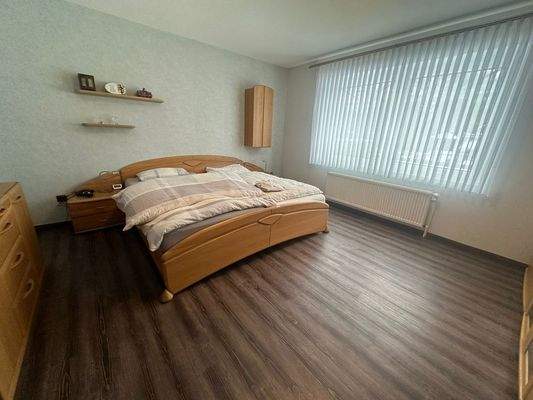 Schlafzimmer (Eltern)