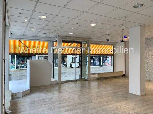 Ladenfläche.jpg