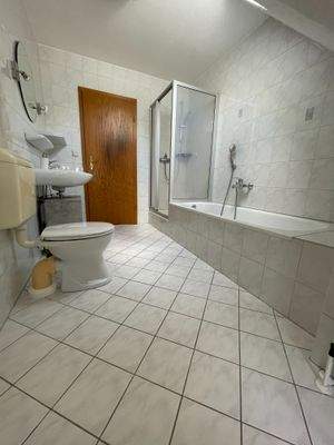 Badezimmer WHG Nr. 6 Bild 2