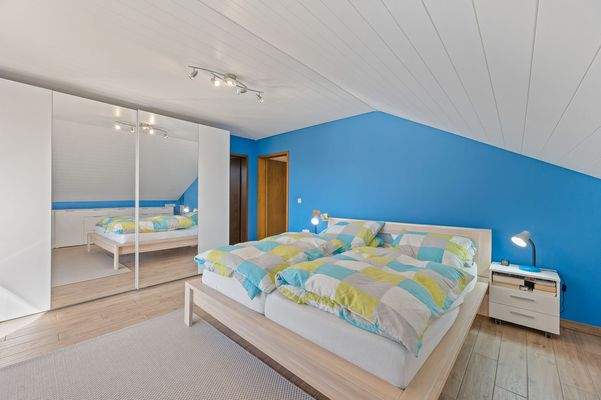 Schlafzimmer 2
