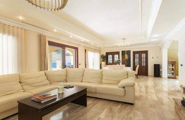 WhatsApp Image 2025-05-12 at 13.40.55