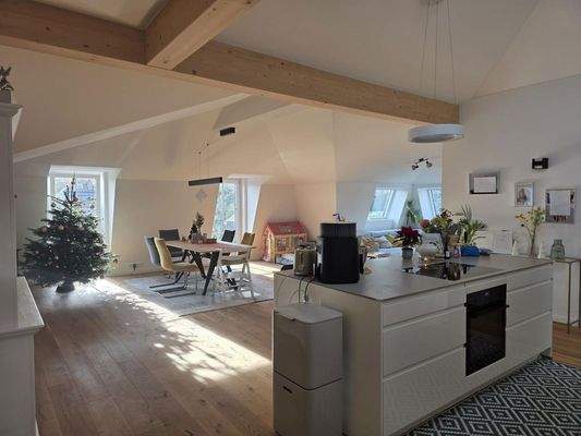 Wohn-/Essbereich mit Küche