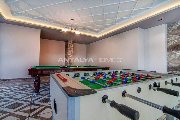 Stylish Seafront Apartment for Sale in Mahmutlar Alanya