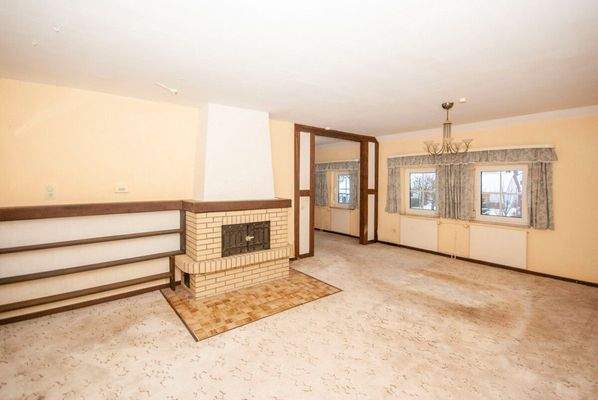 Wohnzimmer mit Essbereich