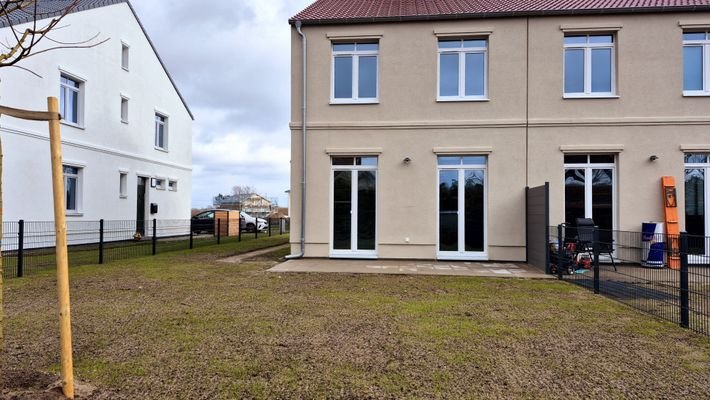 Haus Gartenansicht