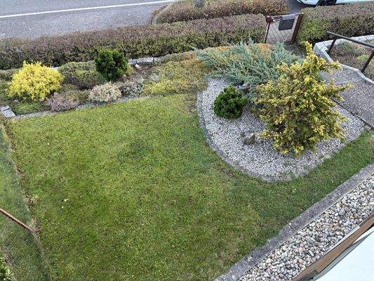 Vorgarten aus der Vogelperspektive