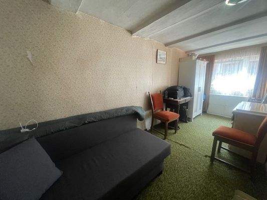 Zimmer EG zur Straße