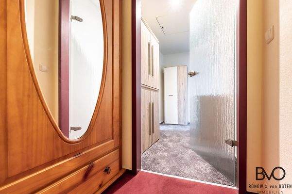 Tür zum Dachgeschoss