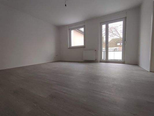 2 Wohnzimmer - Ansicht 1