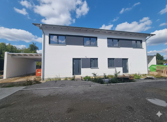 rechte DHH steht zur Vermietung