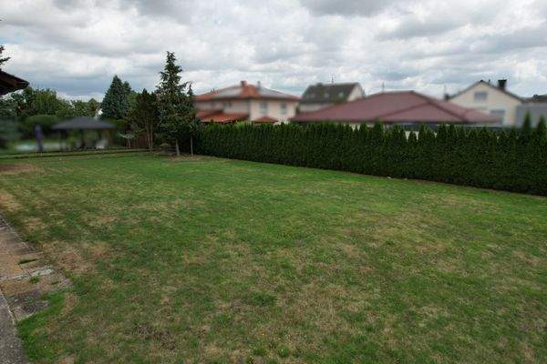 Baugrundstück/Garten