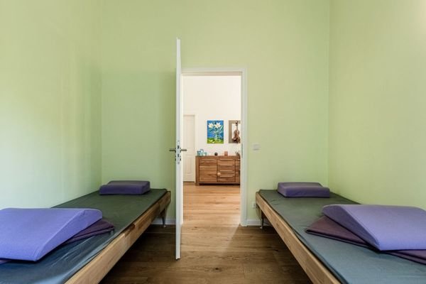 Ruhiges Zimmer mit natürlichem Flair