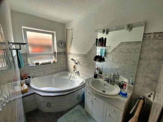 Badezimmer EG
