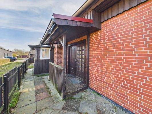 CAM04911G0-PR0054-STILL008