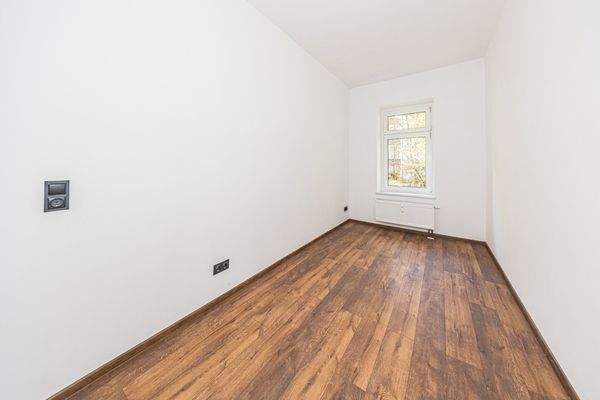 Leipzig - Sellerhausen-Stünz | Zimmer - 1.OG links (nach Renovierung 2025)