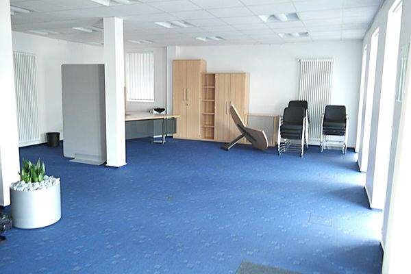 Eingangsbüro rechts.JPG