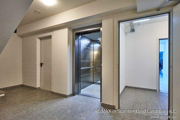 Aufzug zur TIefgarage