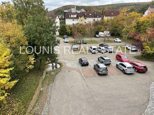 Parkflächen im Innenhof von Oben
