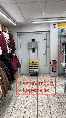 Geschäftsfläche Lastenaufzug