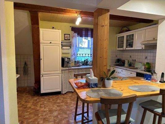 OG Küche Essbereich (8)