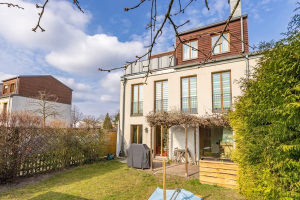 Haus Gartenansicht