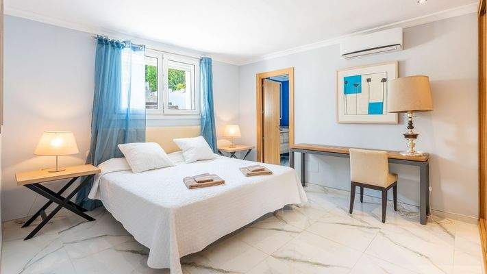 Photo: Villa in Marbella East