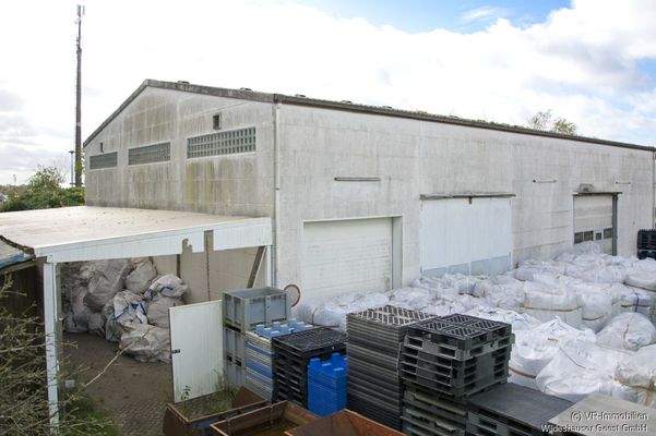 Hintere Halle - Giebel und Traufseite