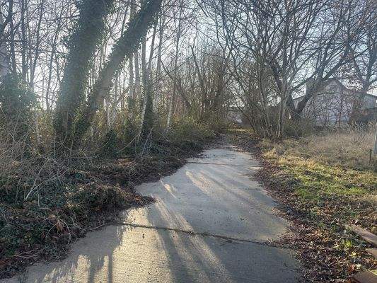 Zufahrt zum Grundstück