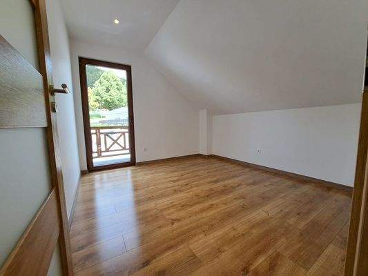 12 Gäste / Büro .jpg