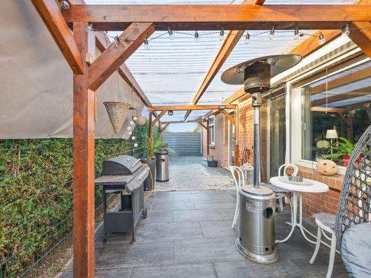 überdachte Terrasse