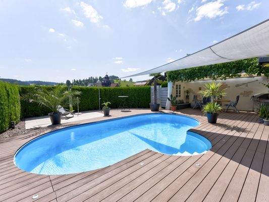 Einsicht in die Sommerküche